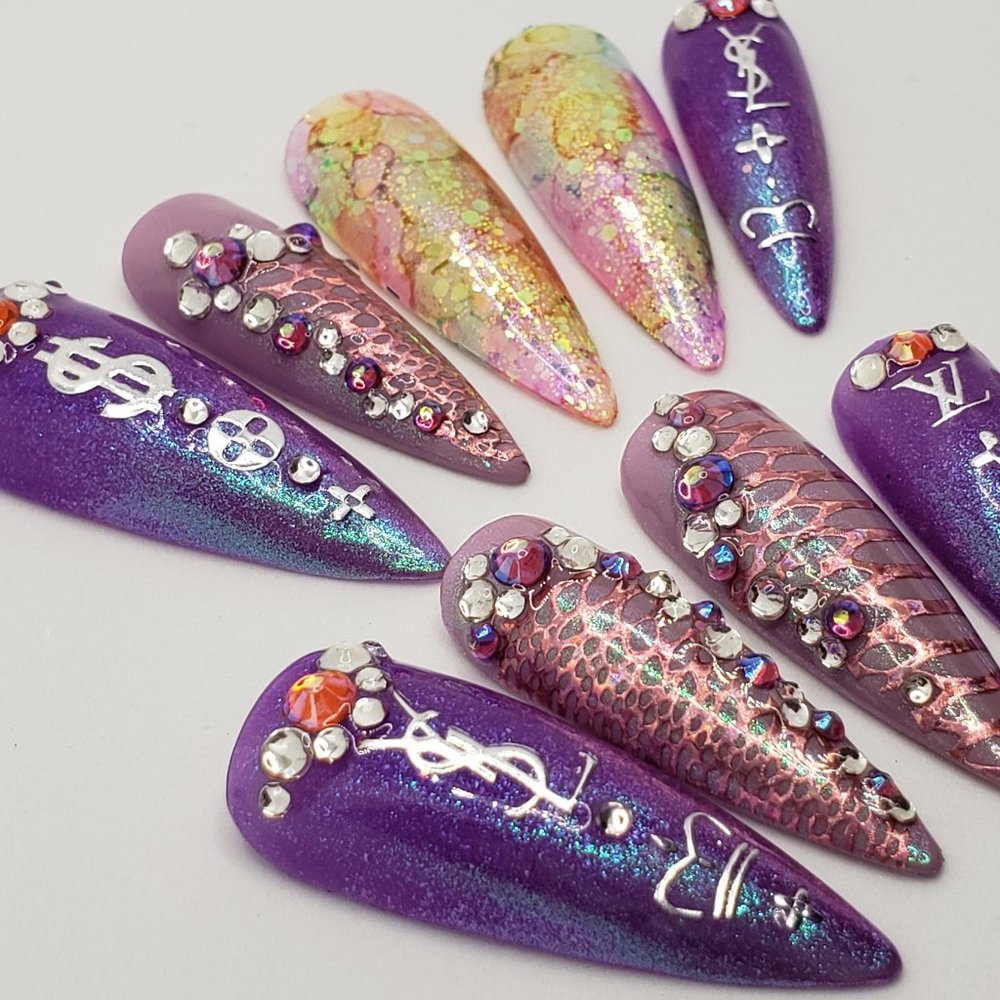 Chameleon Luxury Gel Press on Nails " Purple Chameleon " - Picture 2 of 15
